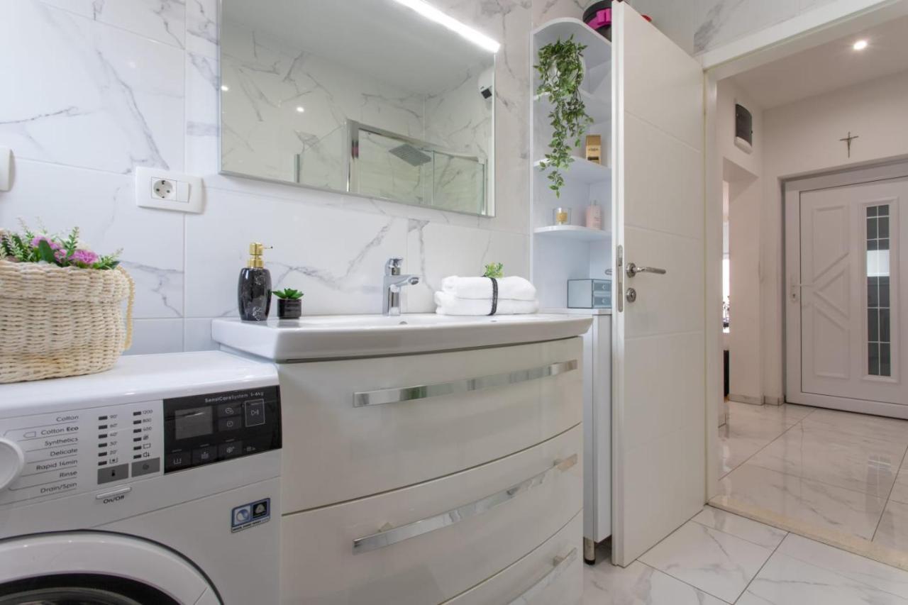 Lux Apartment Ema Kastela Dış mekan fotoğraf