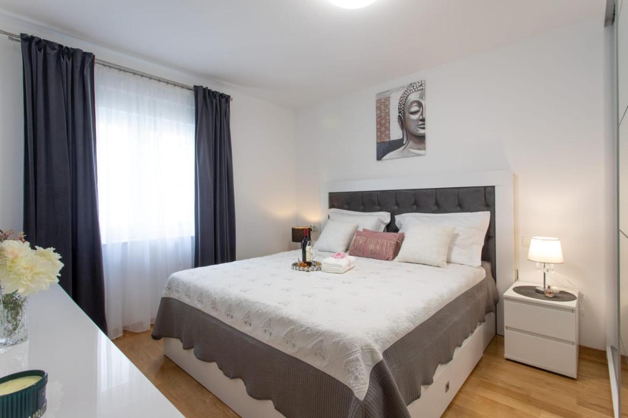 Lux Apartment Ema Kastela Dış mekan fotoğraf