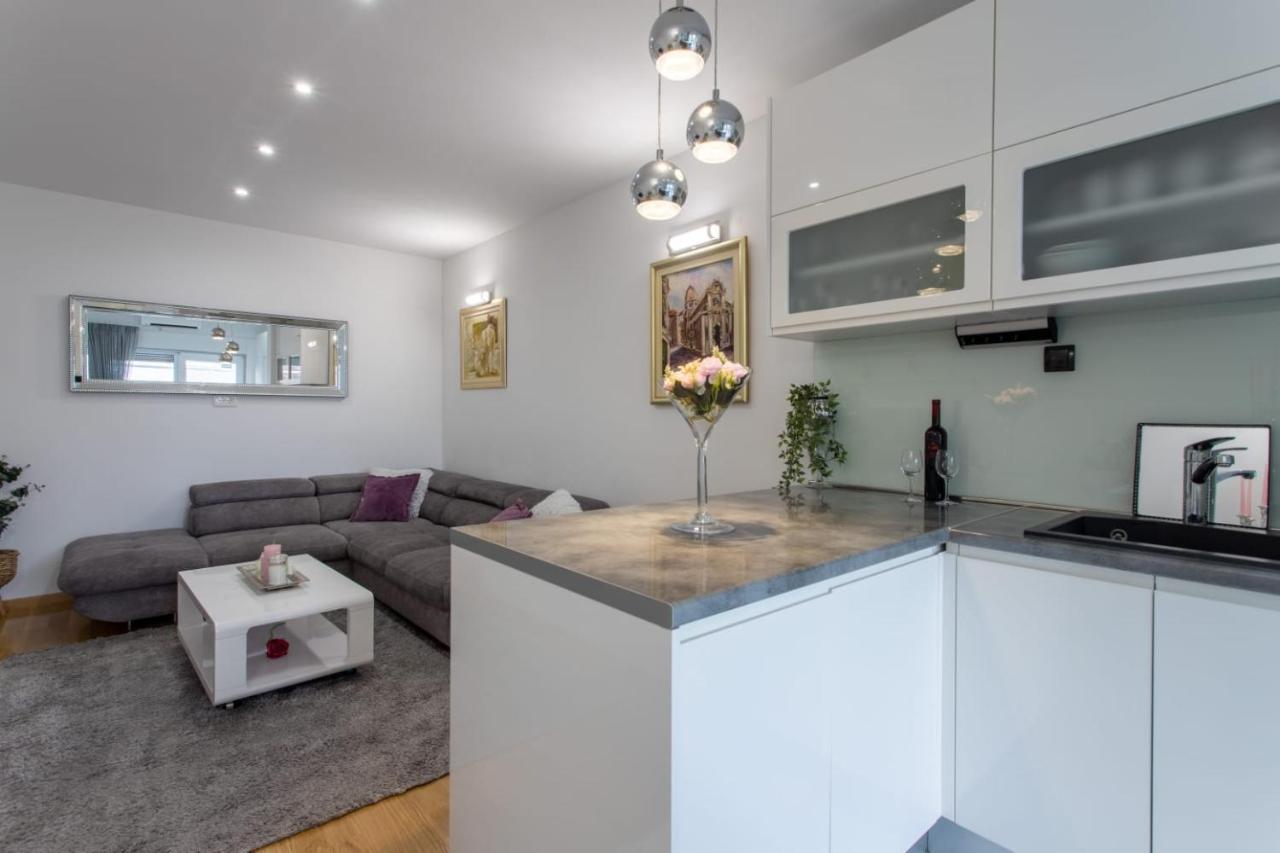 Lux Apartment Ema Kastela Dış mekan fotoğraf
